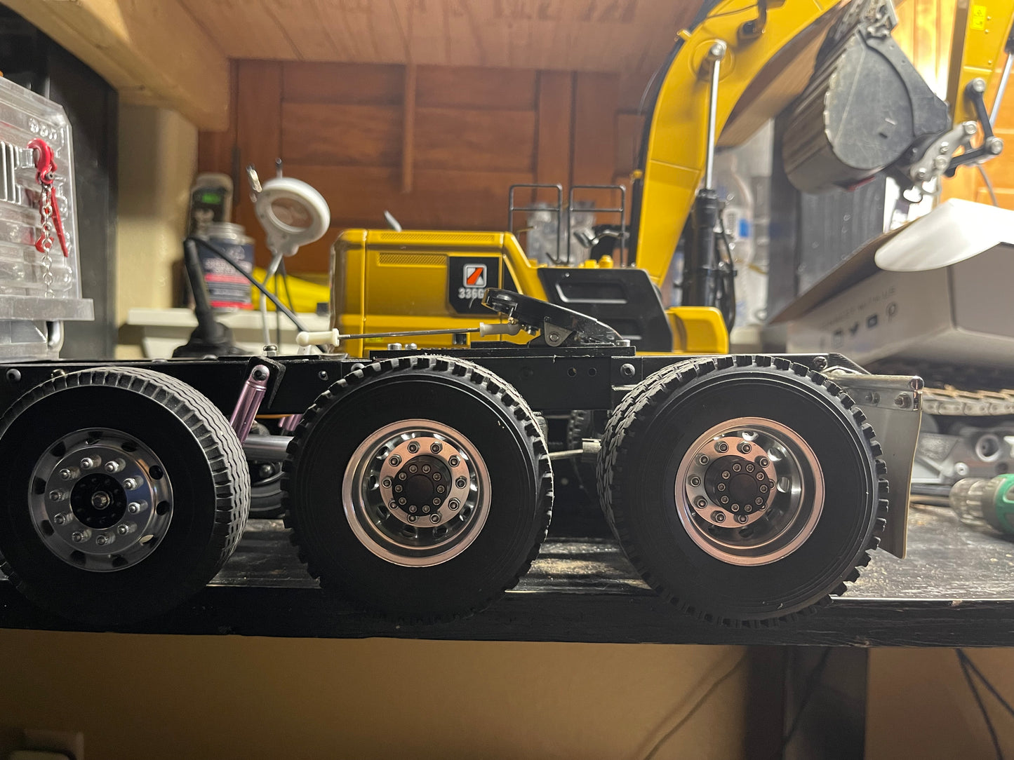 TAMIYA KING HAULER AIR SUSPENSION