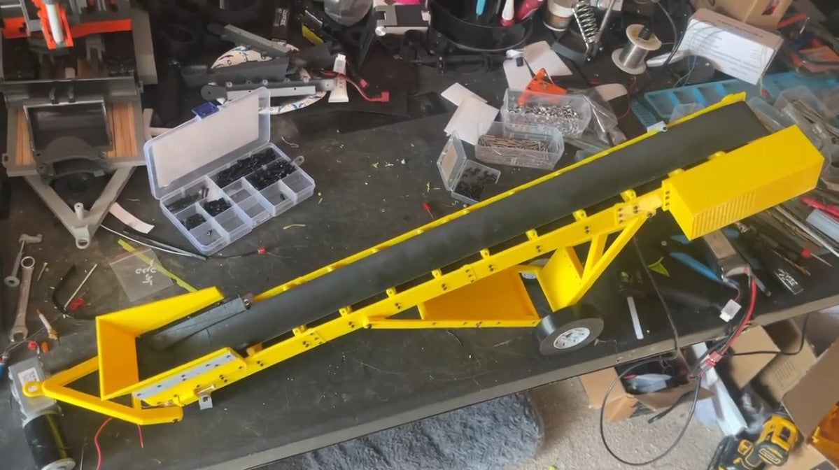 1/14 CONVEYOR BELT/ STACKER WITH V BELT Build Kit